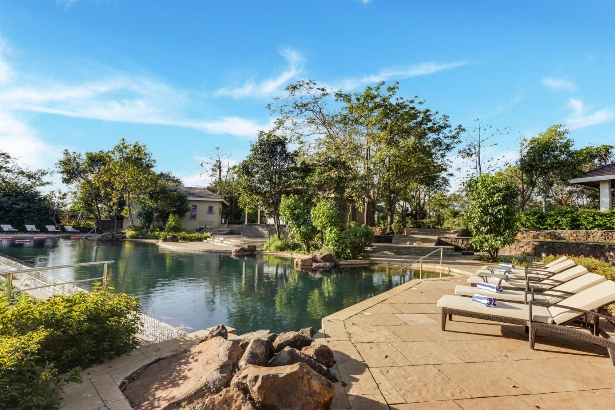 Club Mahindra Tungi, Lonavala Hotel Ngoại thất bức ảnh
