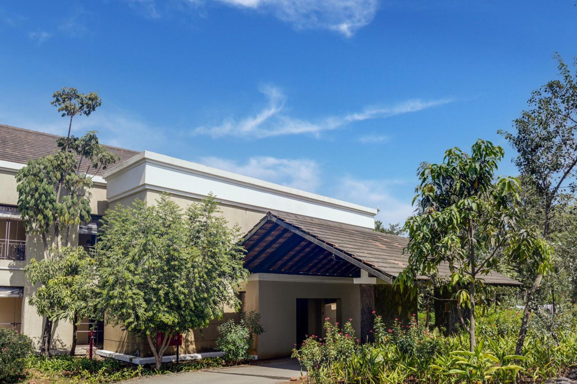 Club Mahindra Tungi, Lonavala Hotel Ngoại thất bức ảnh
